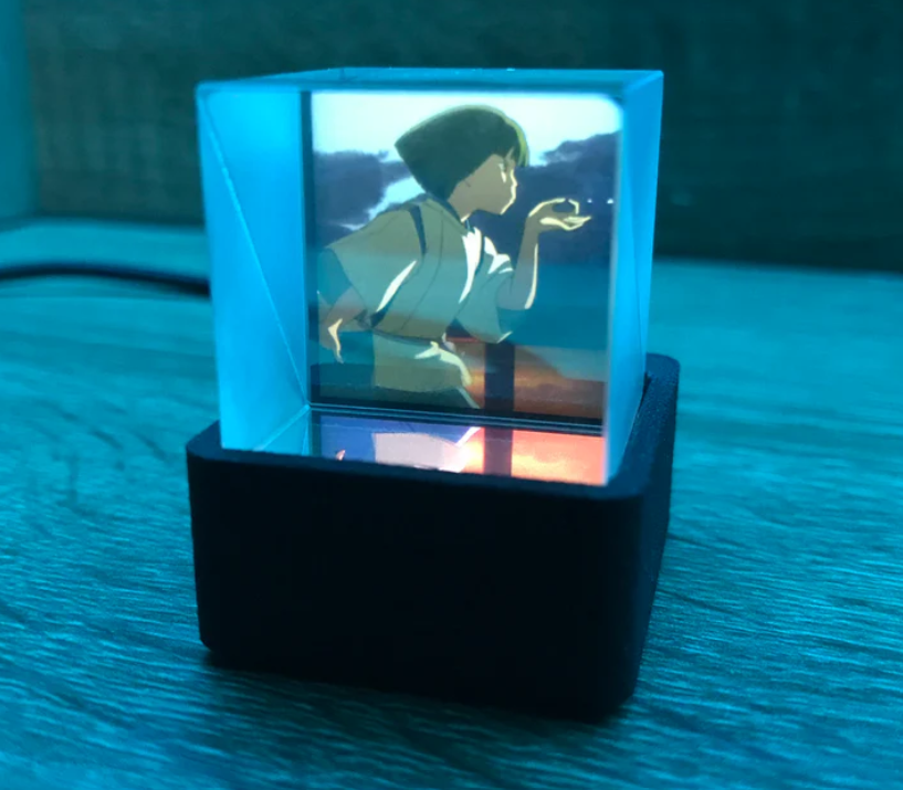 MejorWeebs Cube Display