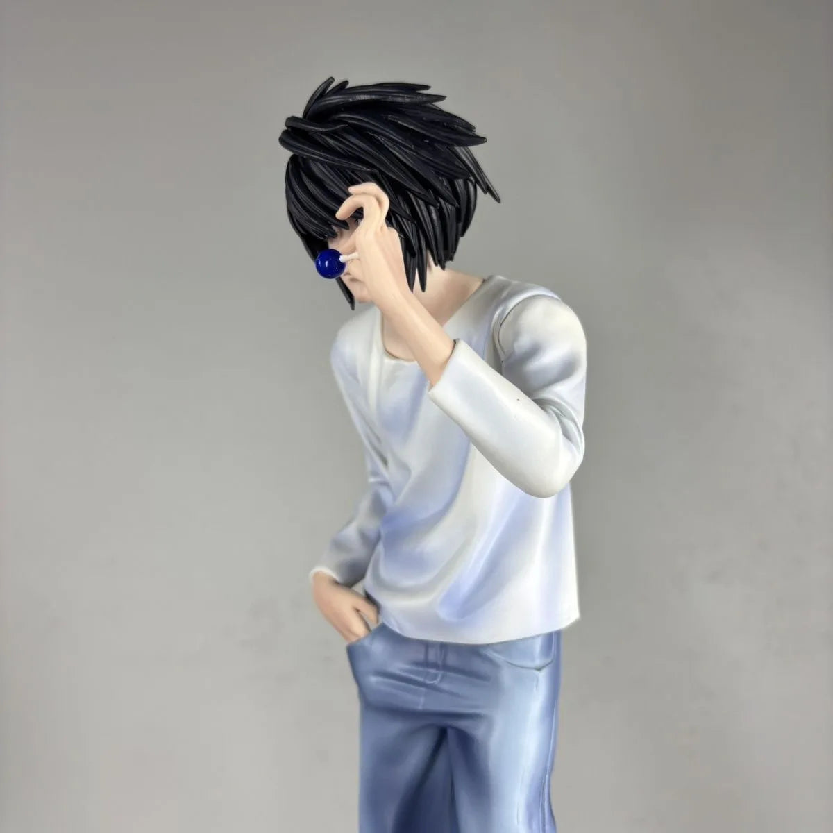 L Lawliet Standing Figure