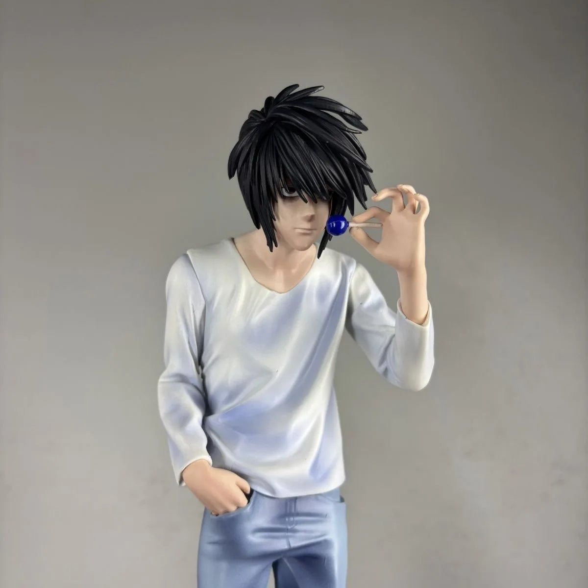 L Lawliet Standing Figure