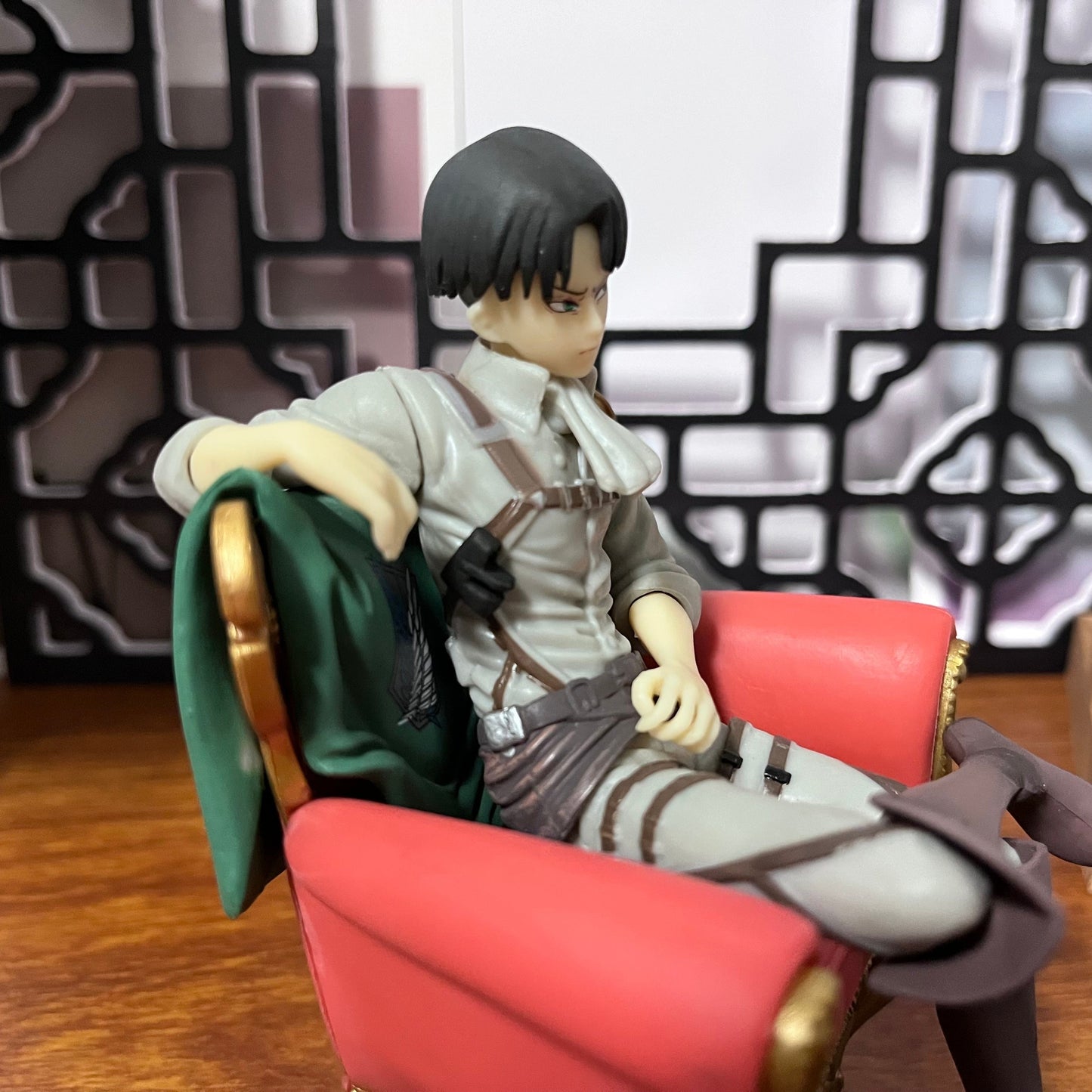 Levi Sitting Figure